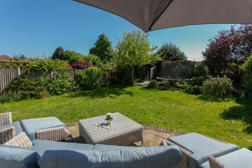 Bartholomew Close, Hythe, CT21 photo 2