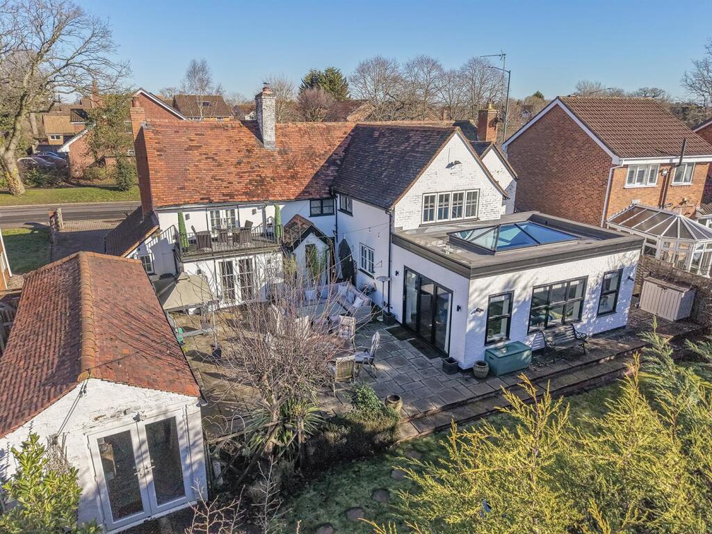 House in Solihull, West Midlands - View 4