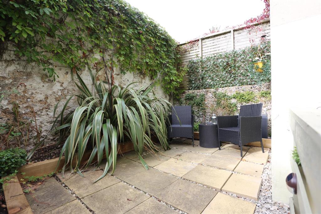 Clarendon Place, Brighton photo 5