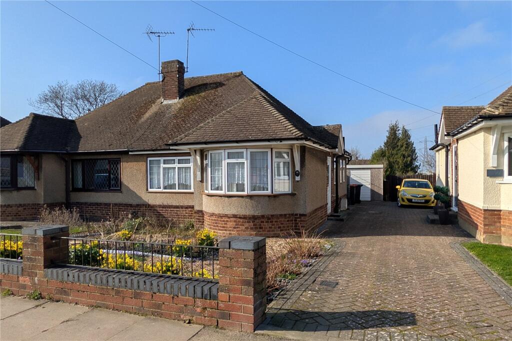 Main image of property: Half Moon Lane, Dunstable, Bedfordshire, LU5