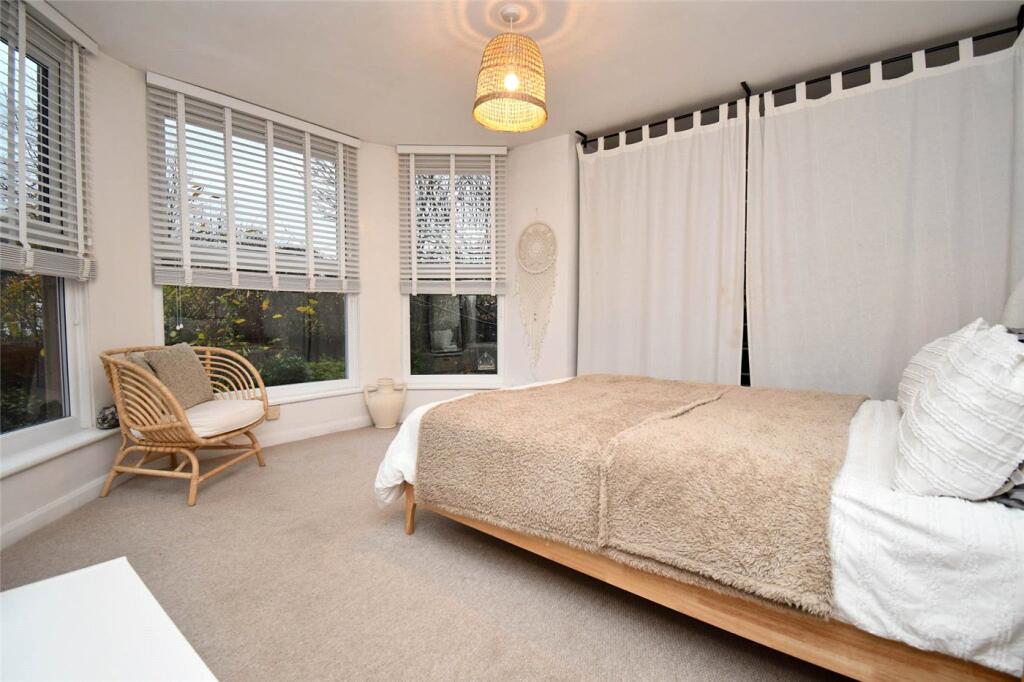 Apartment in Wirral, Liverpool City Region - View 3