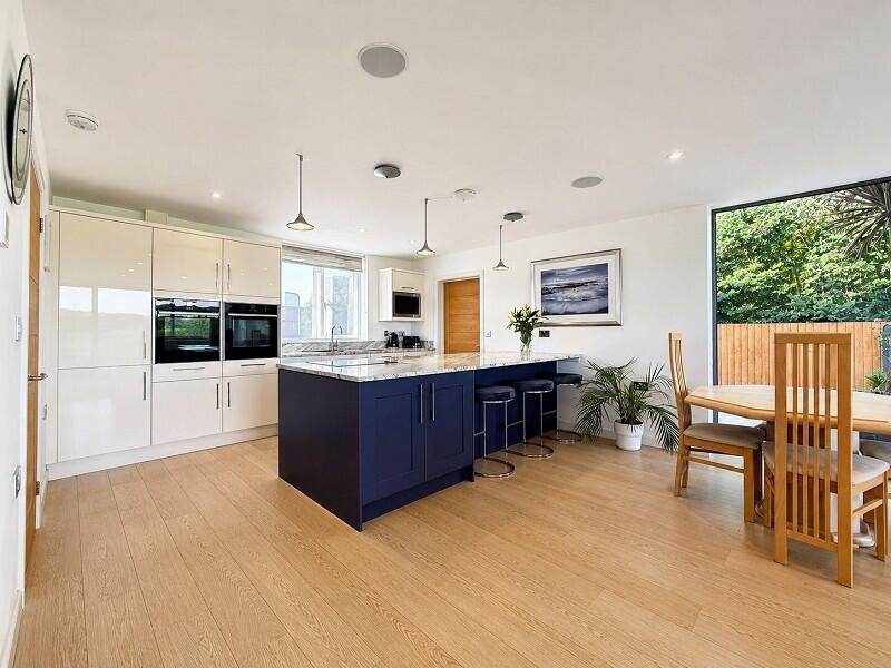 House in Cardiff, Llanharry - View 3