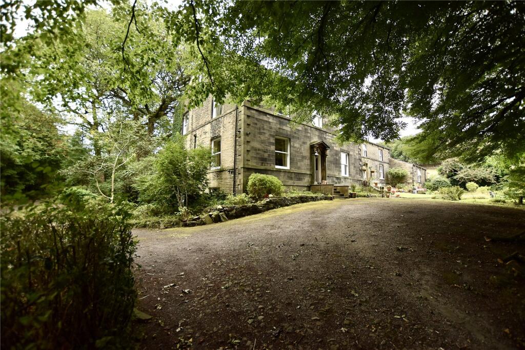 Main image of property: Milnrow Road, Shaw, Oldham, Greater Manchester, OL2