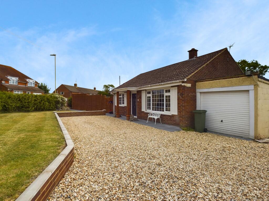 Main image of property: Pleasant Hill, Tadley, RG26