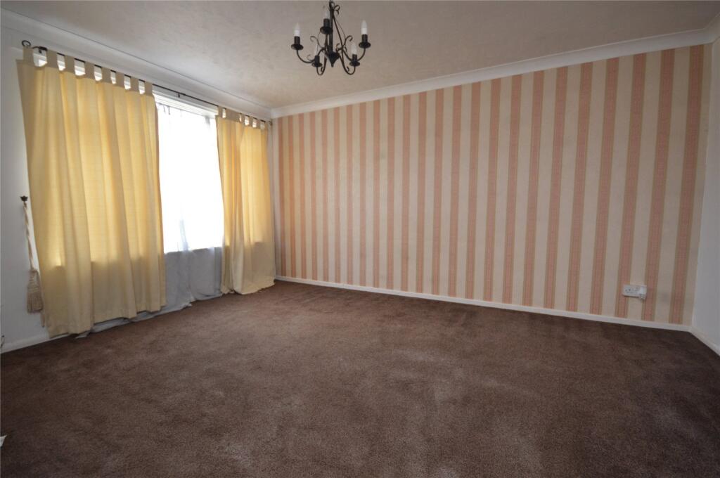 Foxglove Close, Witham, Essex, CM8 photo 2