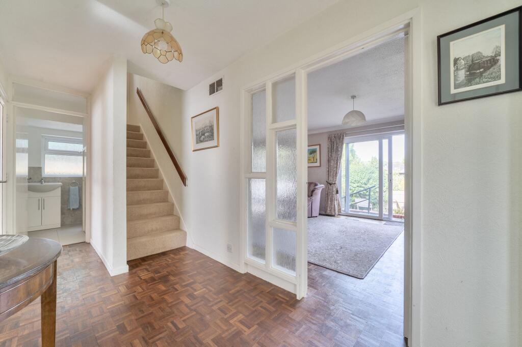 House in Dacorum, Kings Langley - View 5