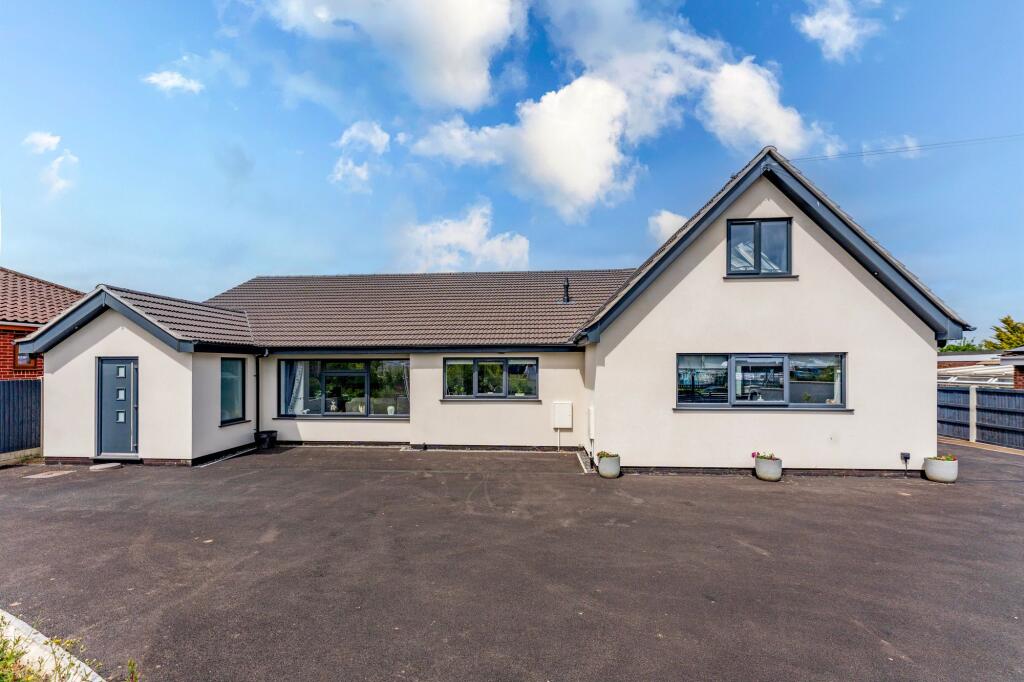 Main image of property: Beccles Road, Bradwell