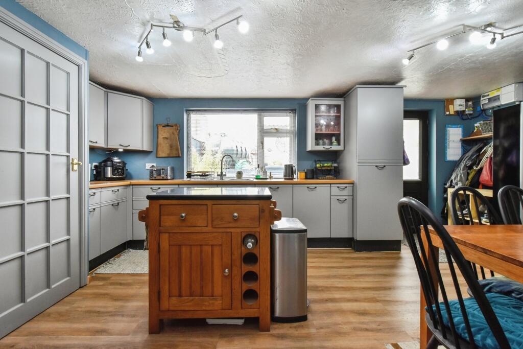 House in Cwmllynfell, Neath Port Talbot - More