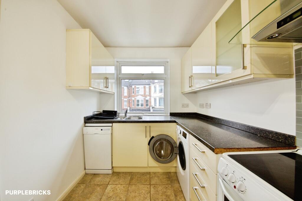 Apartment in London, Winchmore Hill - View 5
