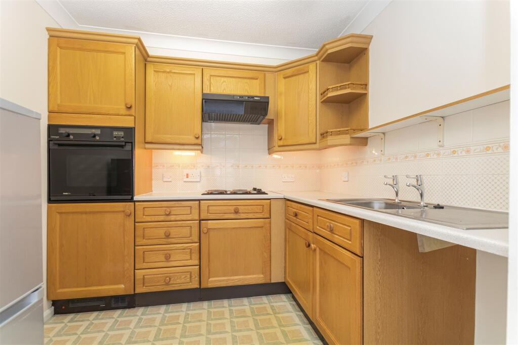 Apartment in Cambridge - View 2