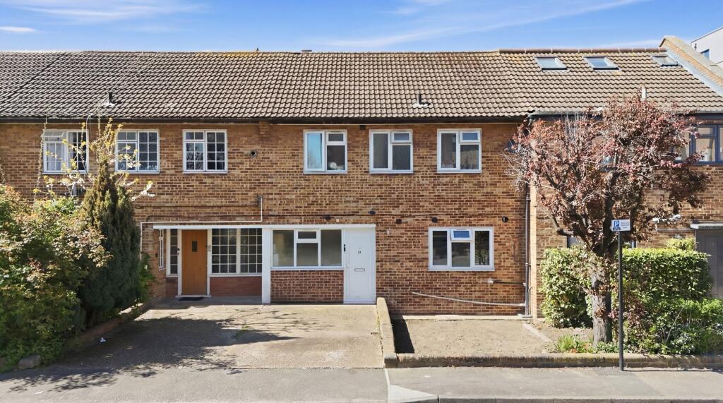 Main image of property: Paragon Road, London, E9