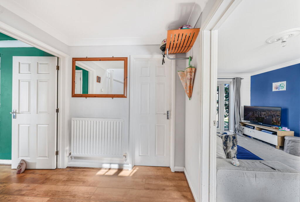 Silvester Way, Springfield, Chelmsford, CM2 6YZ - View 4