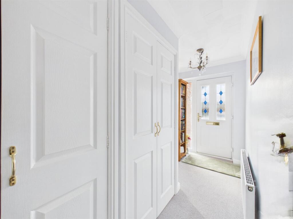 House in Lincoln - View 3