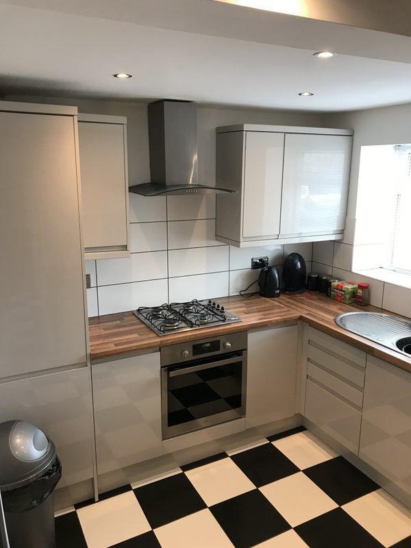 Main image of property: *BIILS INCLUDED* Park Hall Road, Mansfield Woodhouse, Mansfield