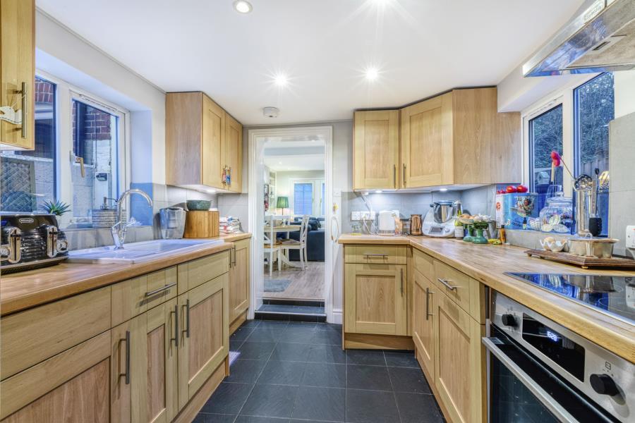 House in Slough - View 4