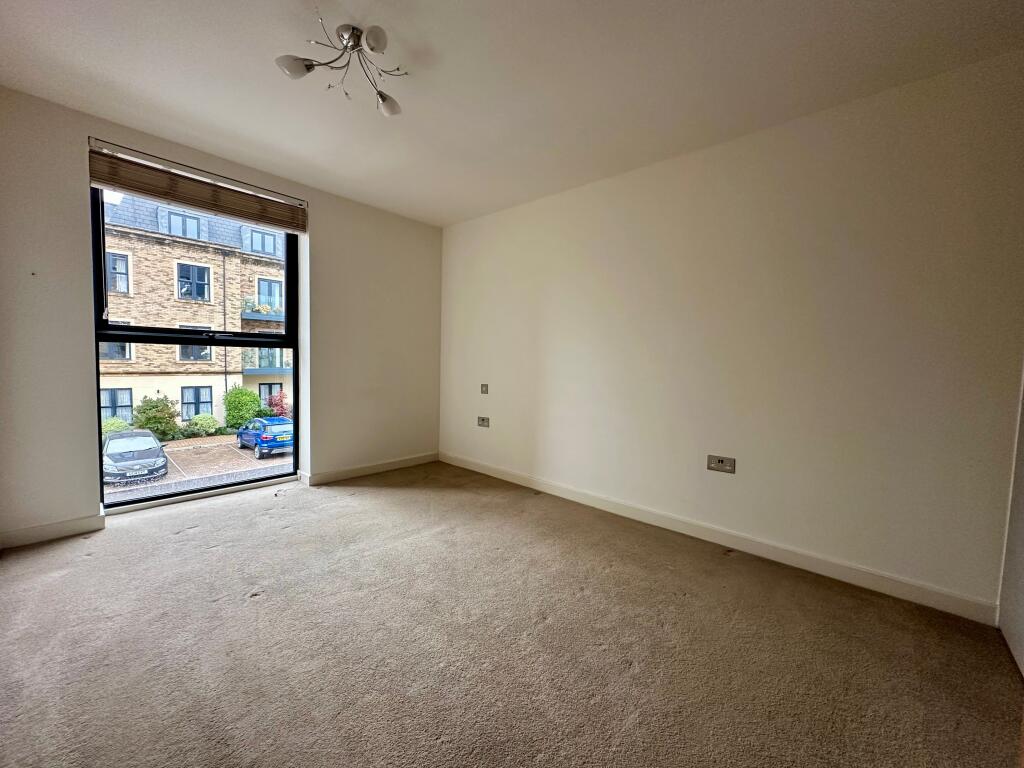 Apartment in Salisbury - View 5