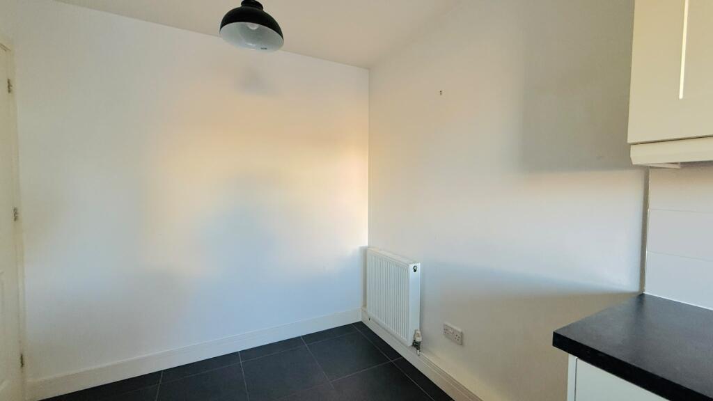 Apartment in Gillingham, Medway - View 5
