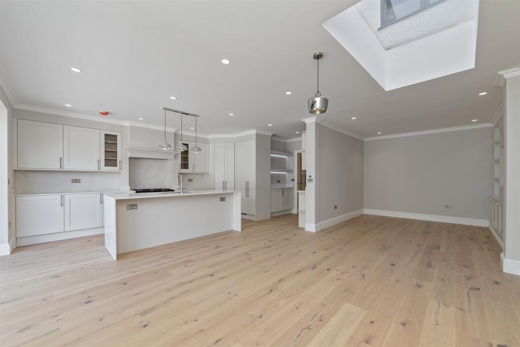 Additional image 15 of Batchwood Drive, St. Albans