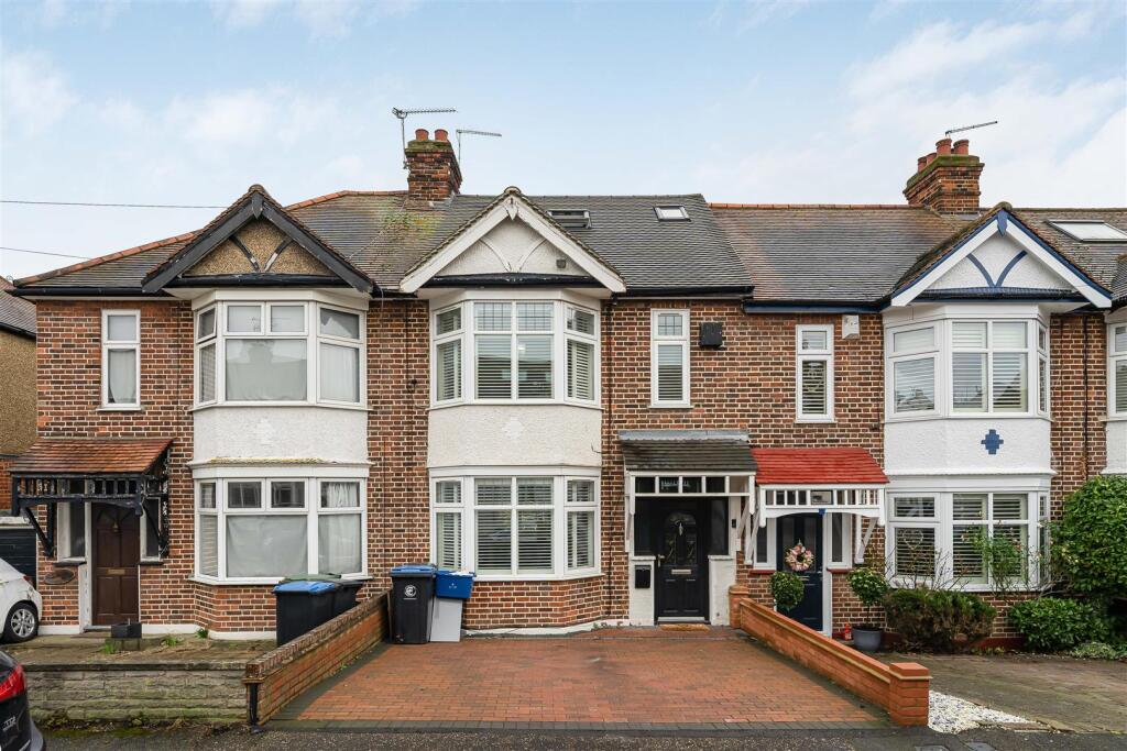 Main image of property: Chestnut Avenue, Buckhurst Hill