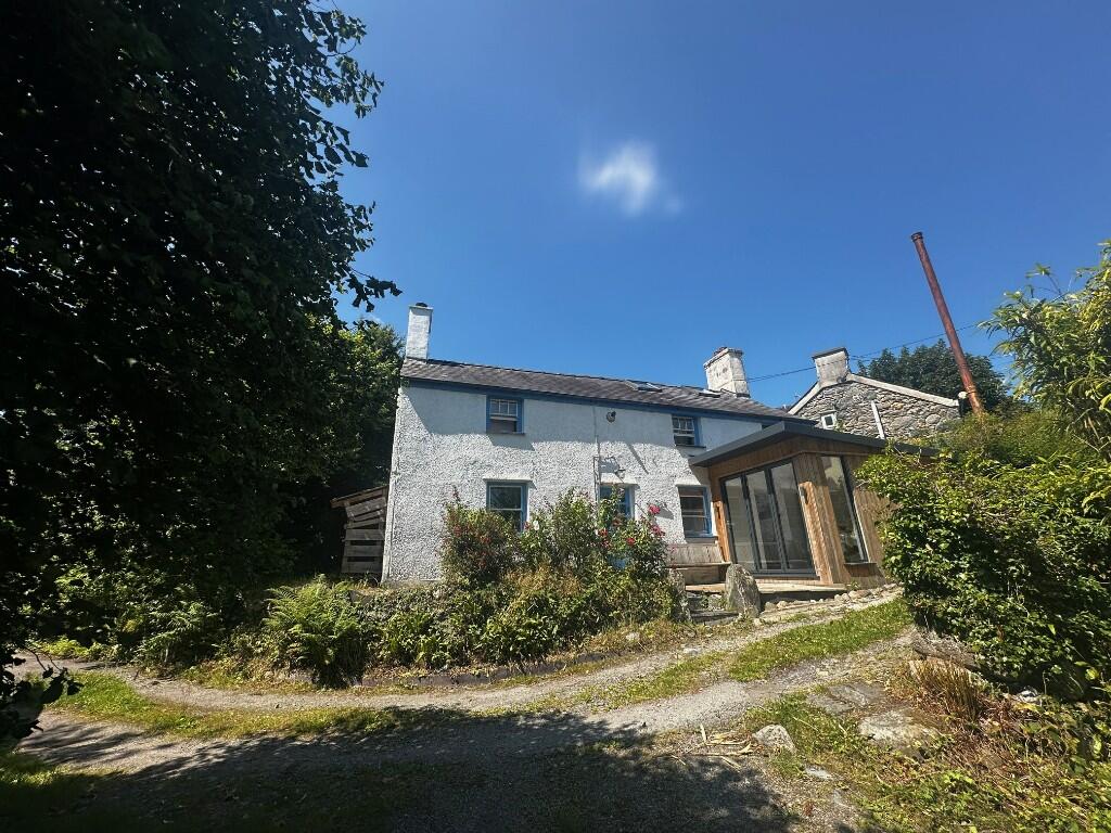 Main image of property: Tregarth, Bangor, LL57