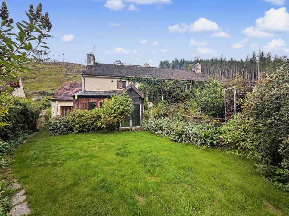 House in Perth, North Laggan