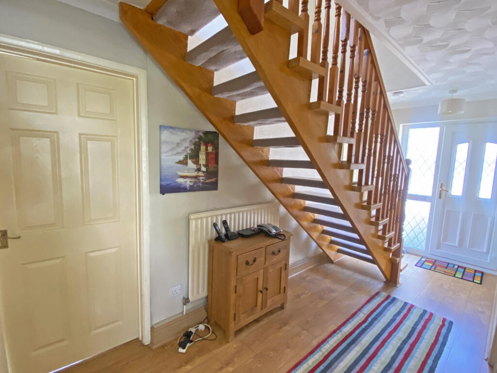 House in Cardiff, Gelligaer - More