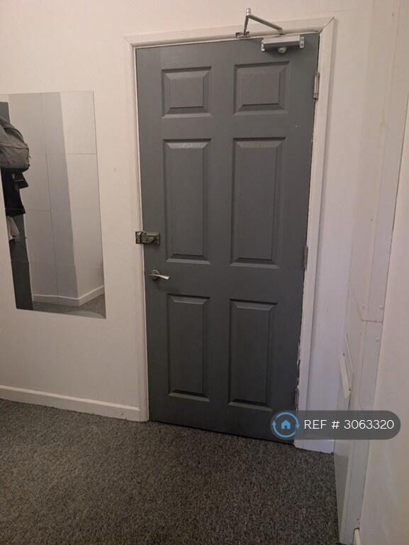 Apartment in Dorchester - More