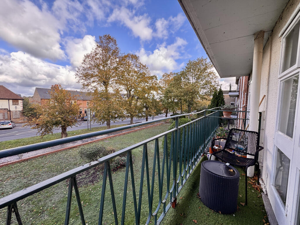 Belmont Court, High Street, Newmarket, Suffolk photo 5