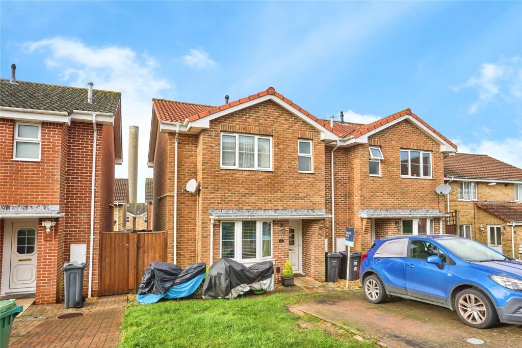 Main image of property: Kingslea Park, East Cowes, Isle of Wight, PO32