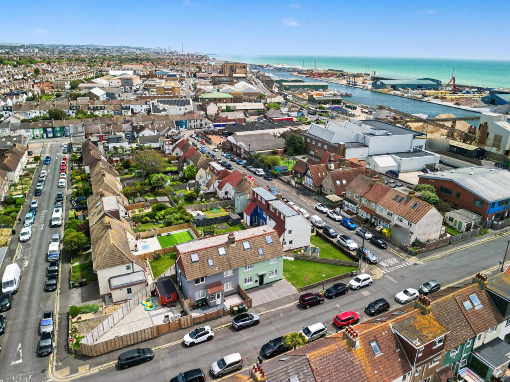 House in Brighton, Portslade Village - View 3