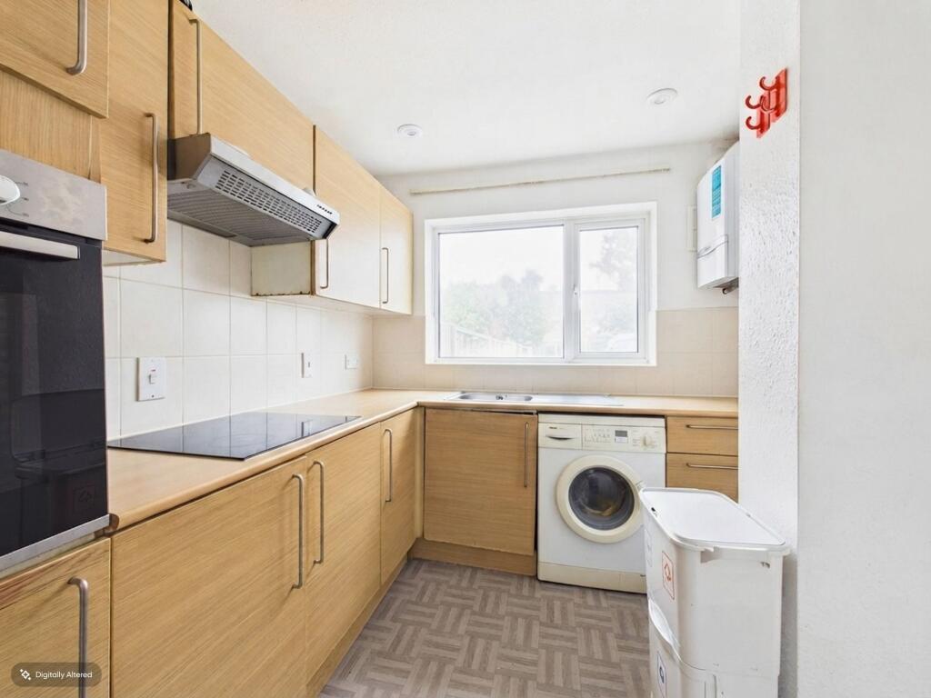 House in Harrow - View 3
