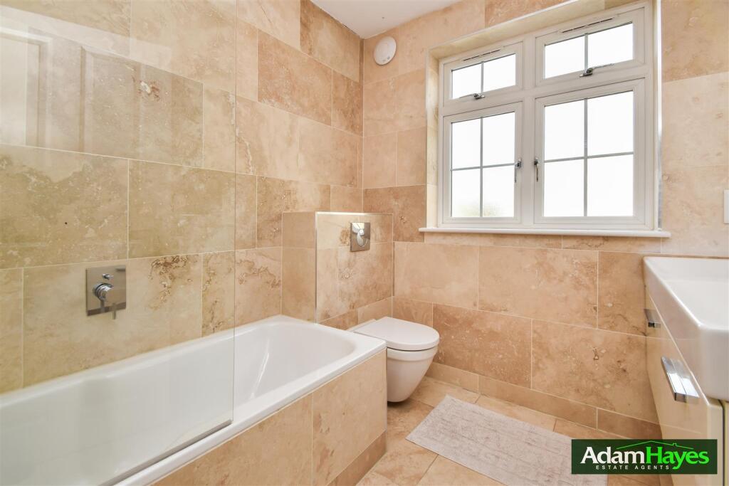 House in London - View 5