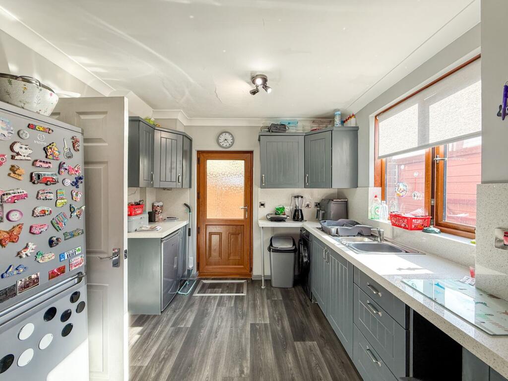 House in Kirklees, Holme Valley - View 5
