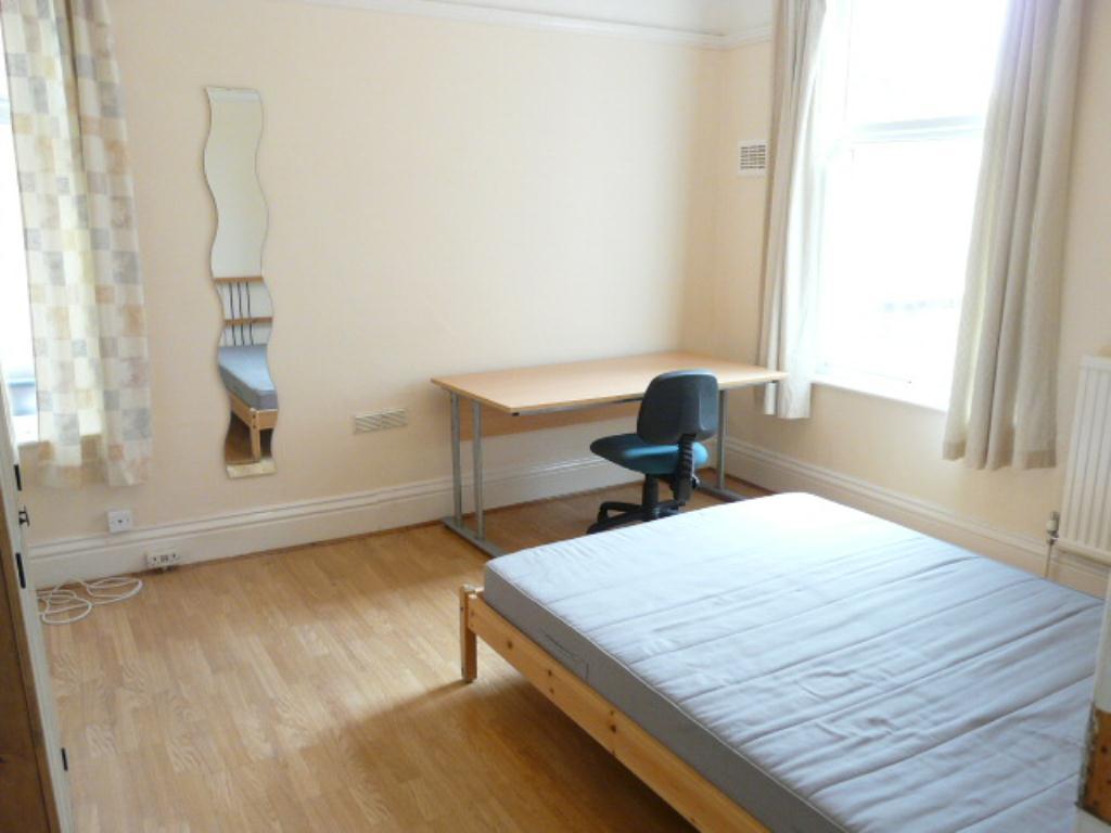 Main image of property: *INCLUSIVE OF ALL BILLS & COMMUNAL CLEANER* Room 1, 197 Station Road, Beeston, NG9 2AB