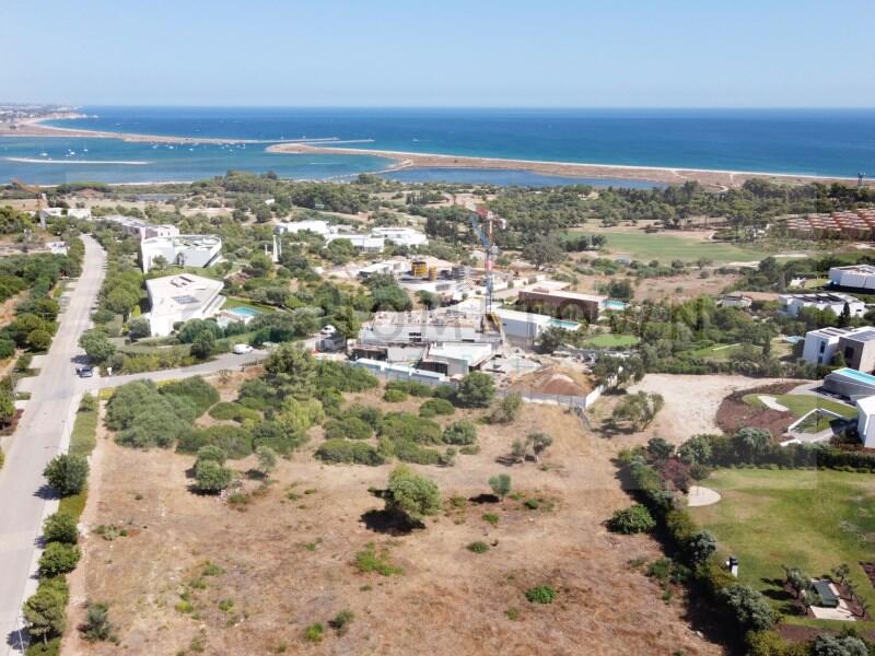 Main image of property: Algarve, Odiáxere