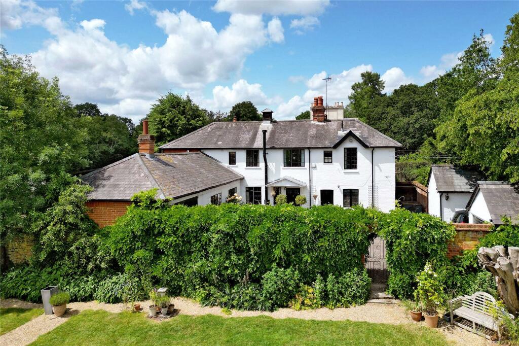 5-bed house on Lambs Lane, Swallowfield, Berkshire, RG7, £1,195,000