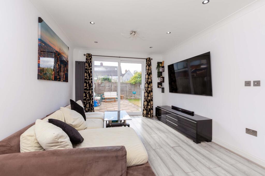 House in Slough - View 5