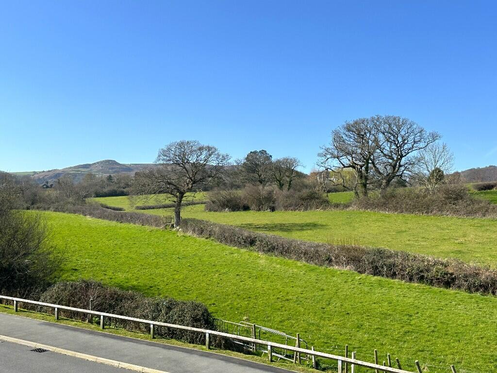3-bed detached on Lon Caer Seion, CONWY, £525,000
