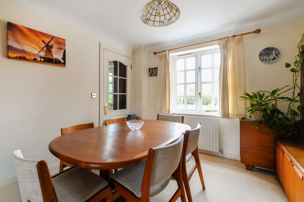 House in Tonbridge - More