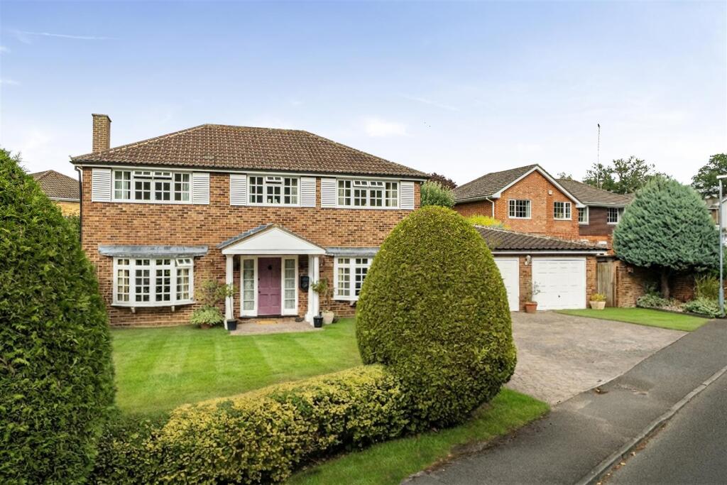 House in Wokingham, Emmbrook - View 3