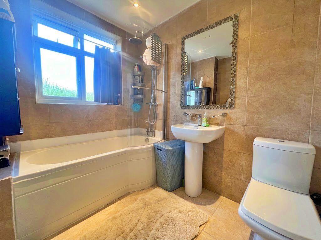 House in London - View 4