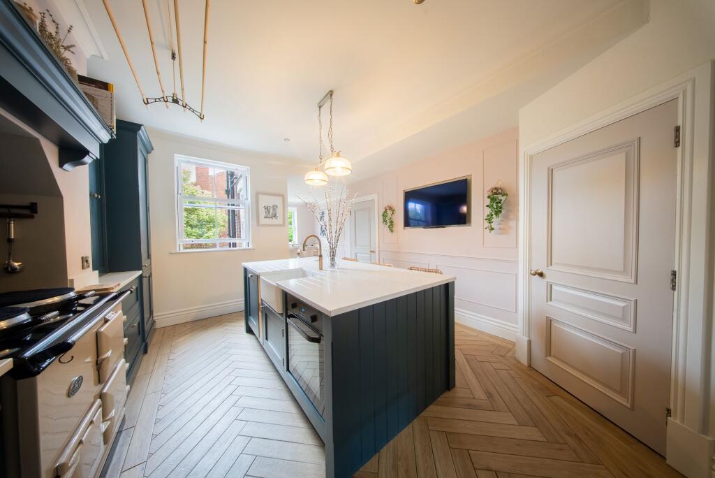 Main image of property: Navigation Road, Altrincham, WA14