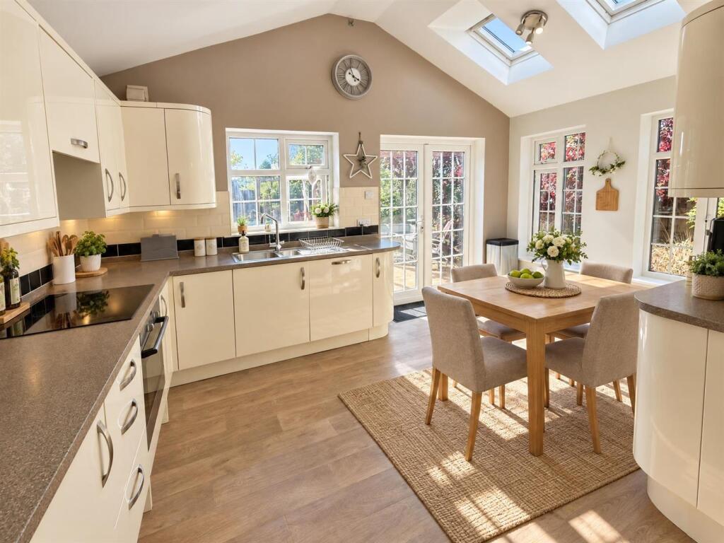 House in Lowestoft - View 3