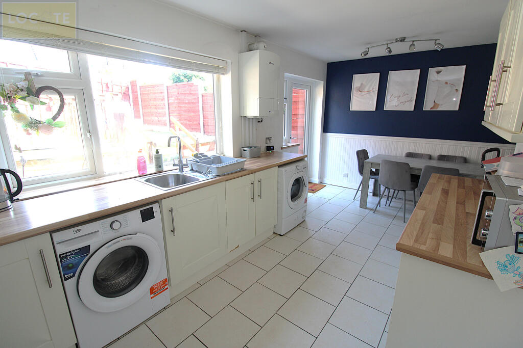 Valley Road South Flixton photo 4