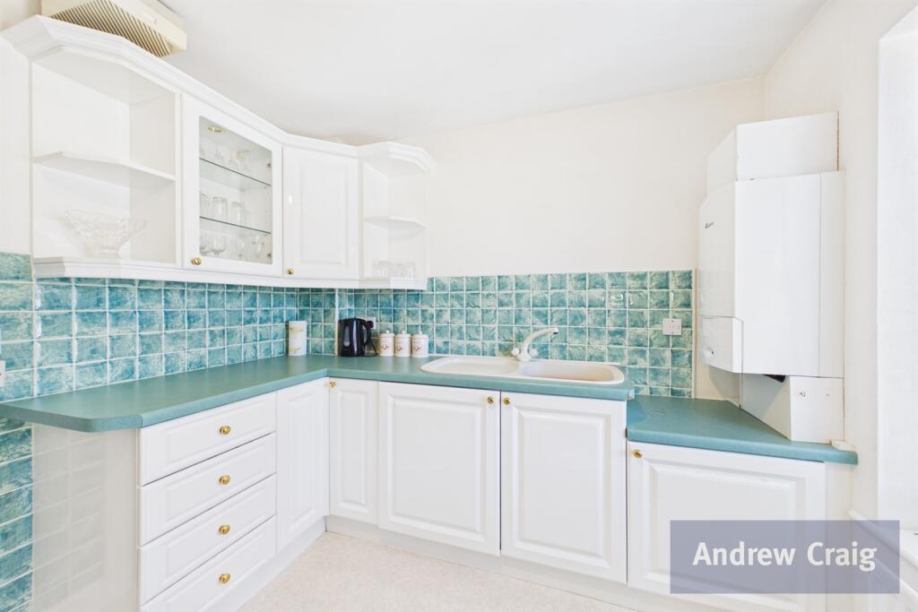 Apartment in Newcastle upon Tyne - View 5