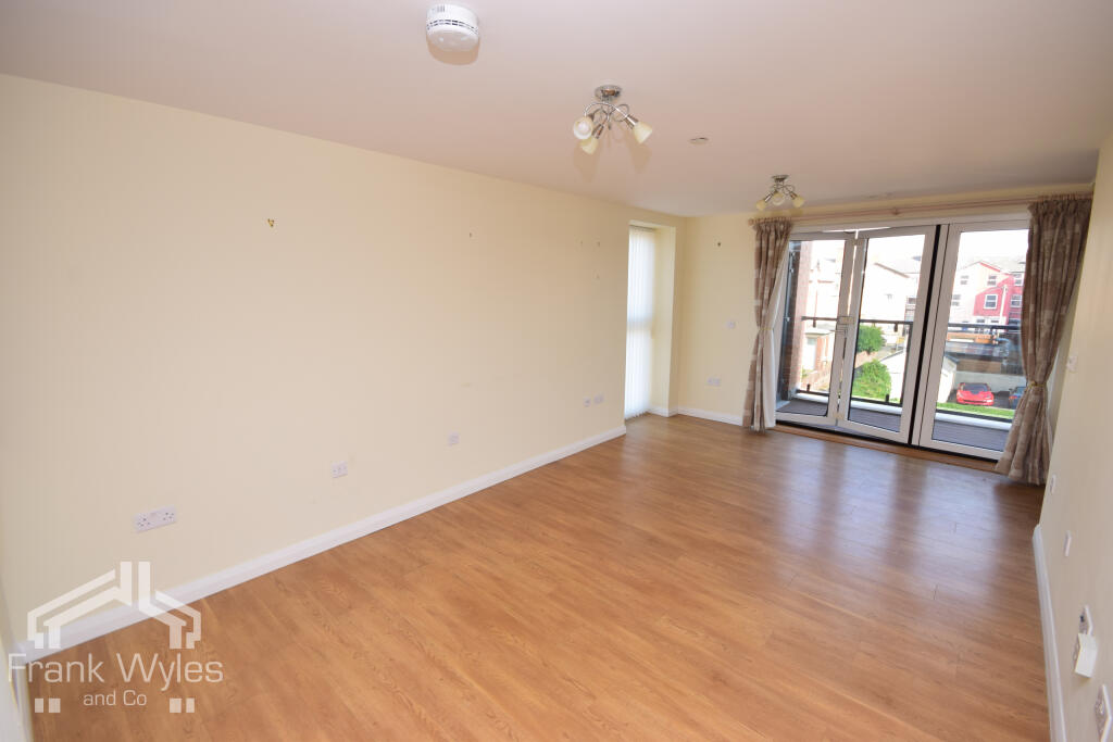 Orchid Court, 35-37 South Promenade, Lytham St. Annes, Lancashire photo 2