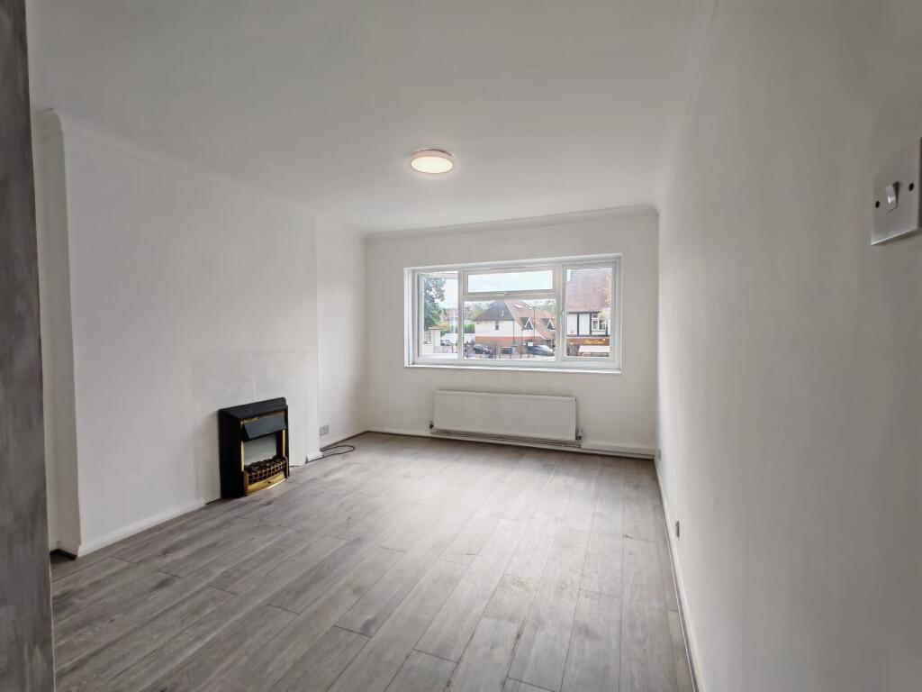 Apartment in Croydon - View 5