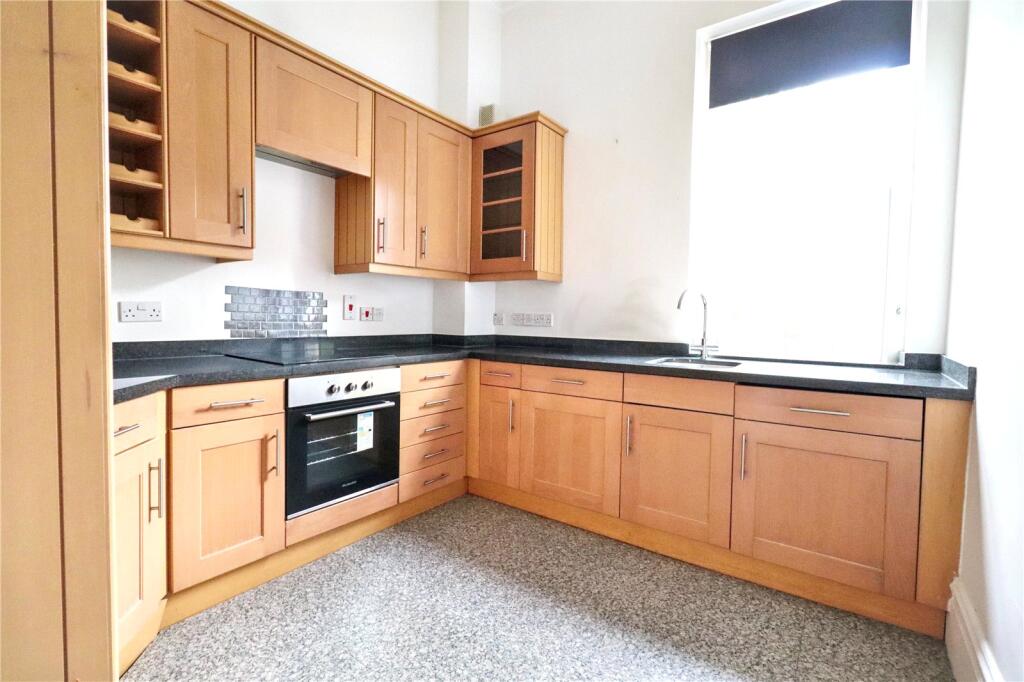 Apartment in Bath, Widcombe - View 4