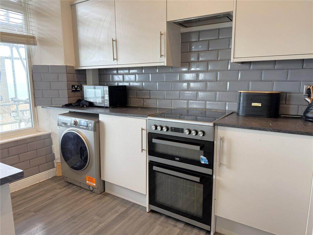 5, Apsley Terrace, Highfield Road, Ilfracombe, North Devon, EX34 photo 3