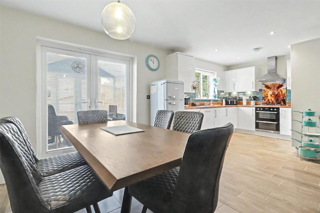 56, Taylor Crescent, Westward Ho, Bideford, EX39 photo 3
